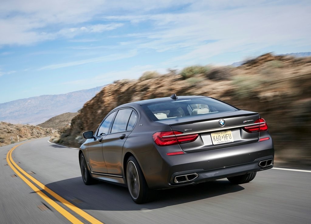 2017 - BMW M760i & M760Li, foto 110