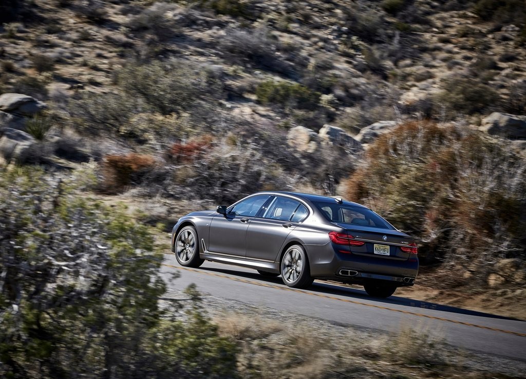 2017 - BMW M760i & M760Li, foto 111
