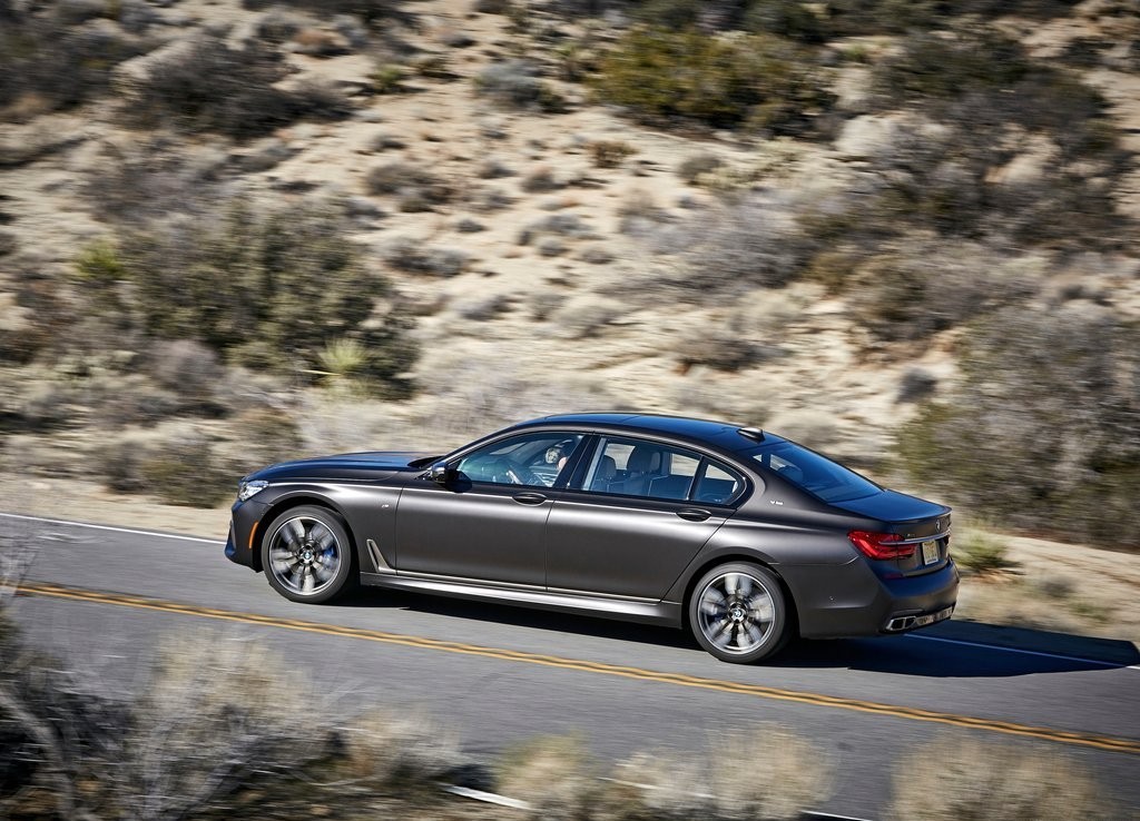 2017 - BMW M760i & M760Li, foto 112