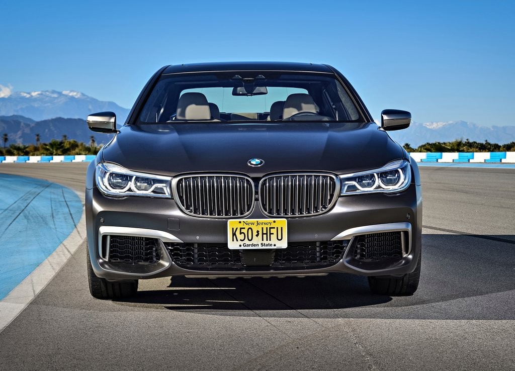 2017 - BMW M760i & M760Li, foto 113