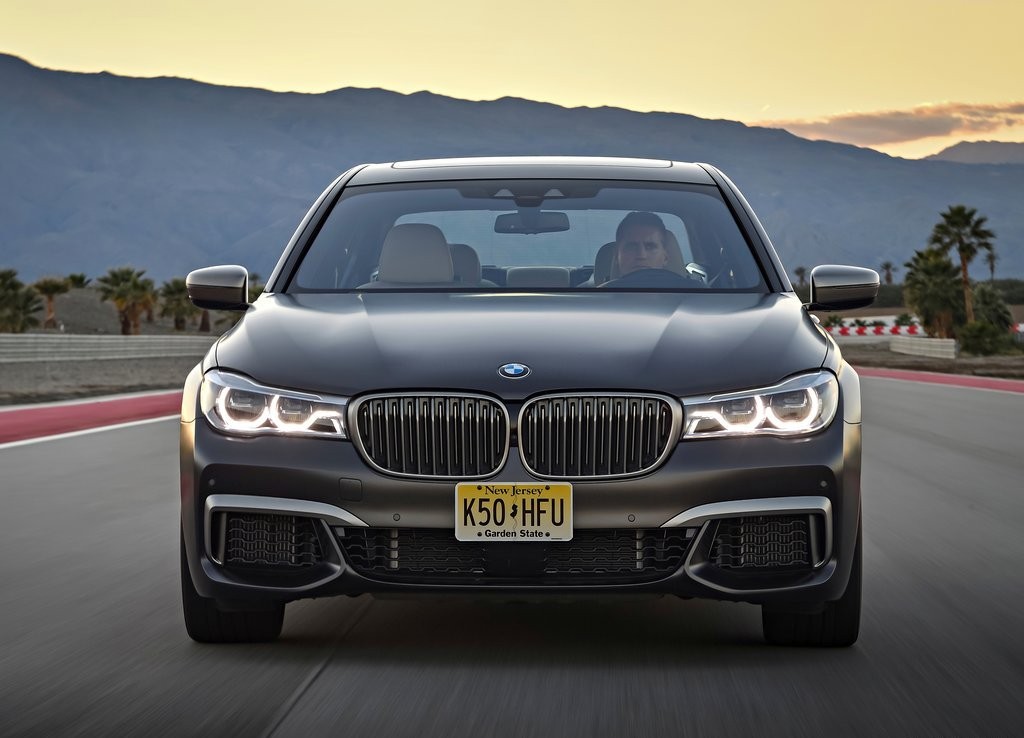 2017 - BMW M760i & M760Li, foto 114