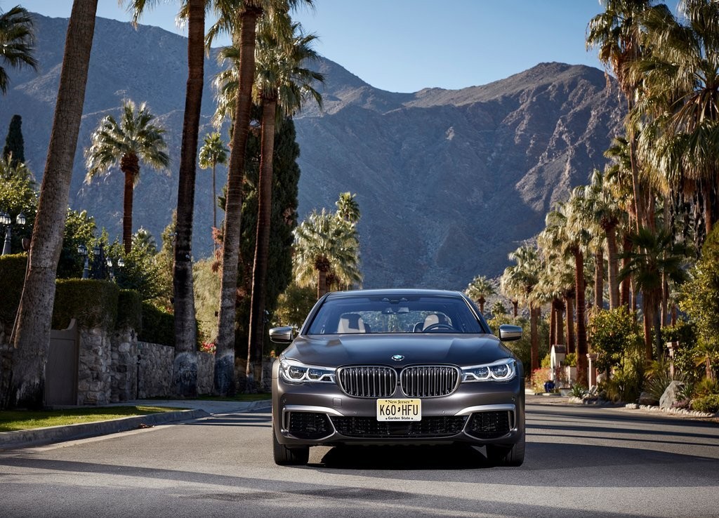 2017 - BMW M760i & M760Li, foto 117