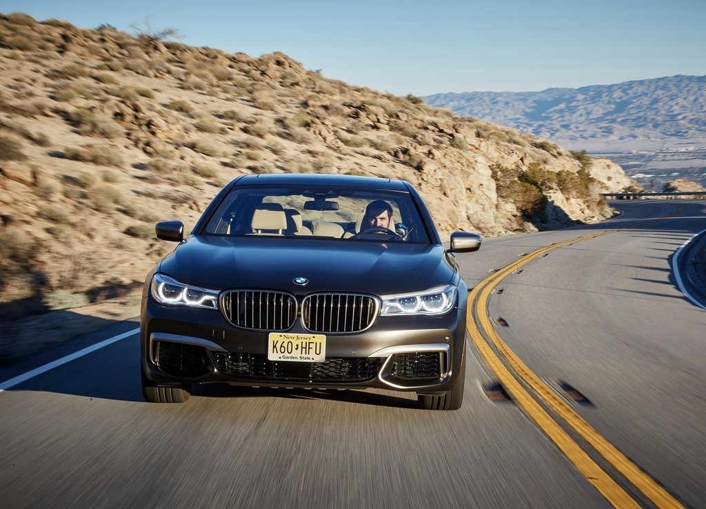 2017 - BMW M760i & M760Li, foto 119