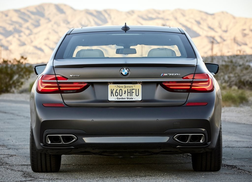 2017 - BMW M760i & M760Li, foto 123