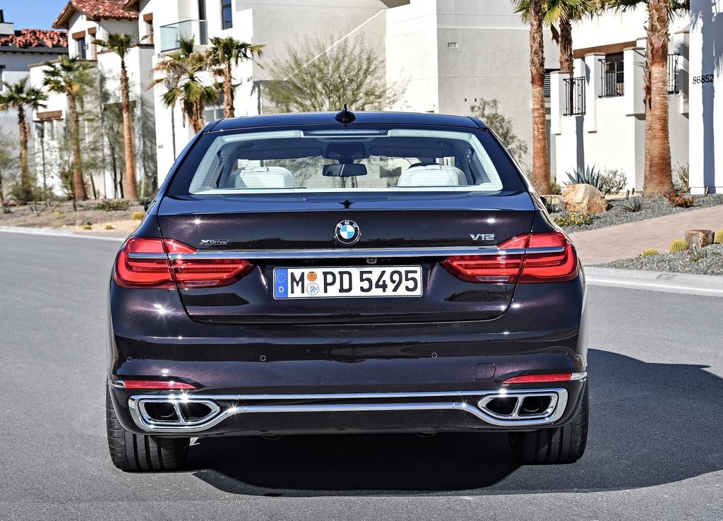 2017 - BMW M760i & M760Li, foto 125
