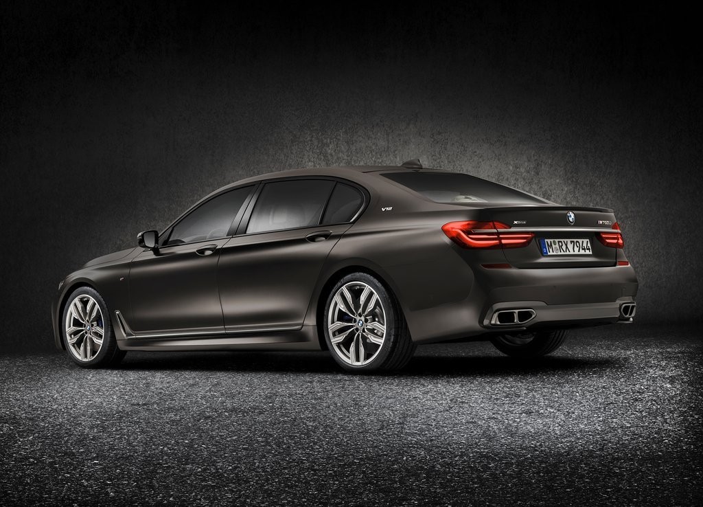 2017 - BMW M760i & M760Li, foto 135