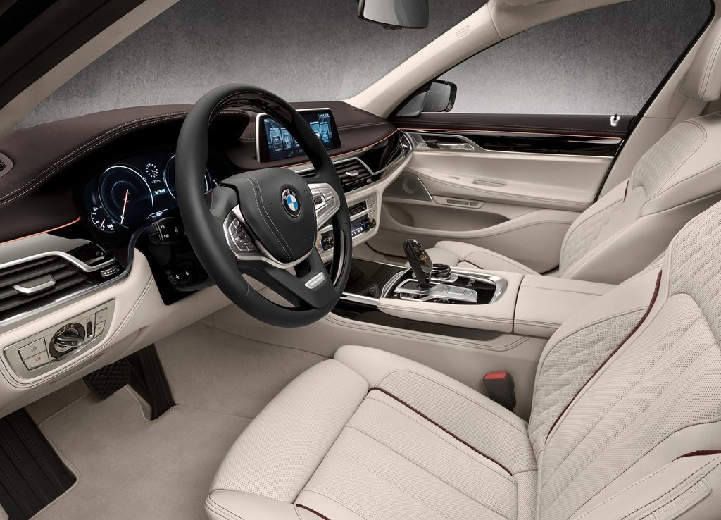 2017 - BMW M760i & M760Li, foto 146