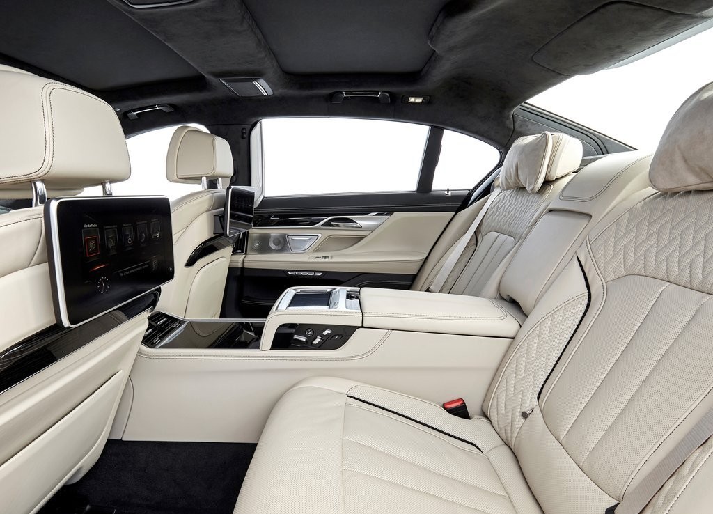 2017 - BMW M760i & M760Li, foto 149