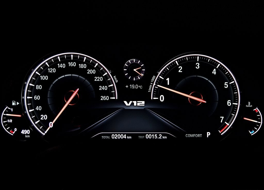 2017 - BMW M760i & M760Li, foto 157