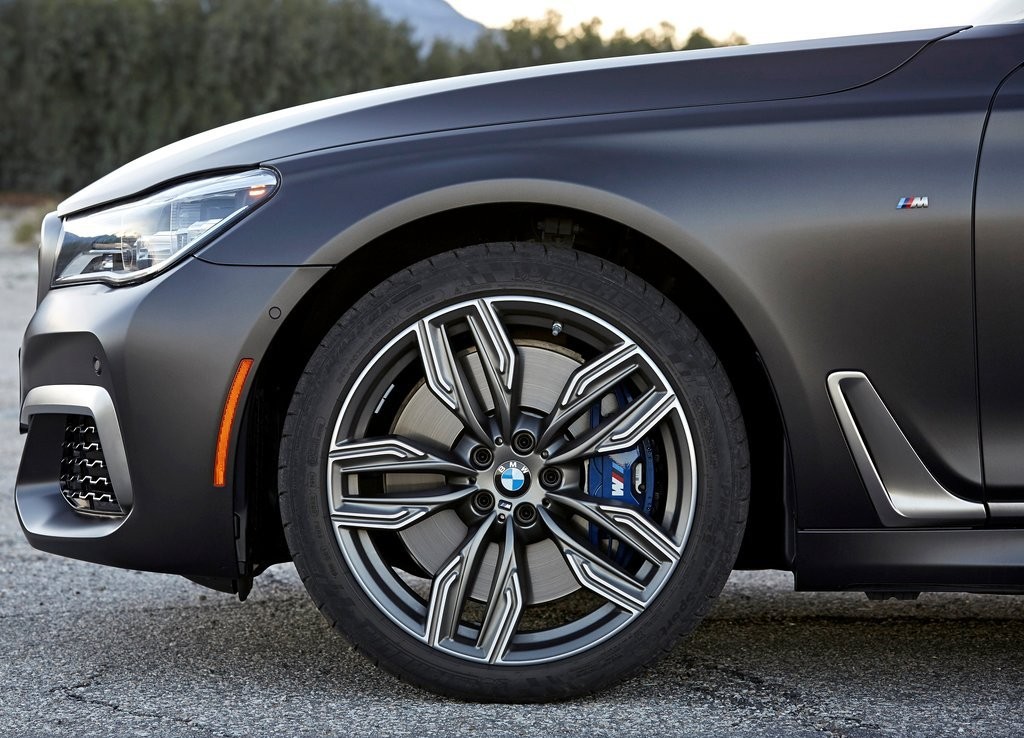 2017 - BMW M760i & M760Li, foto 174