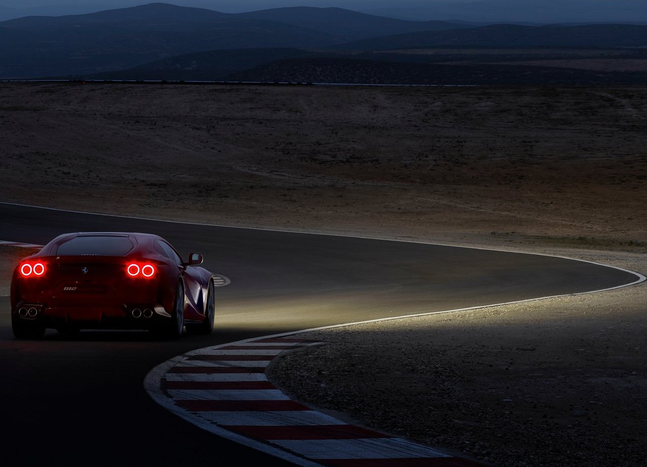 2018 - FERRARI F812 SUPERFAST, foto 38