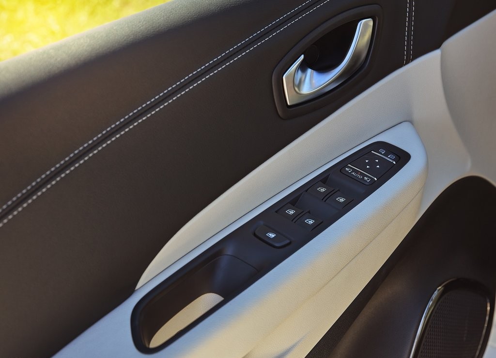 2018 - RENAULT CAPTUR, foto 123