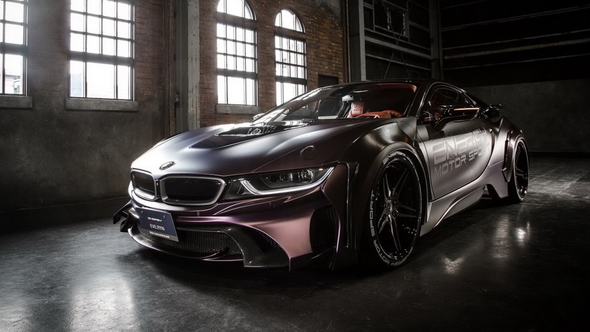 2017 - BMW i8 'DARK KNIGHT EDITION' BY ENERGY MOTOR SPORT, foto 1