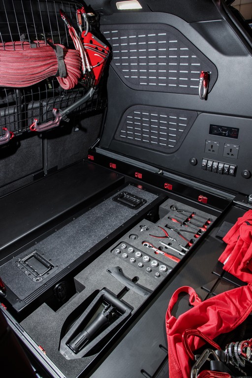 LAND ROVER DISCOVERY 'PROJECT HERO', foto 29