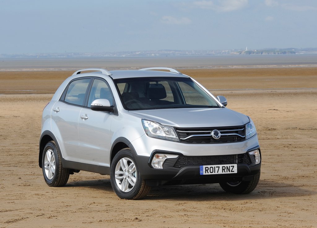 SSANGYONG KORANDO, foto 1