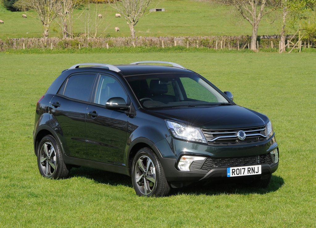 SSANGYONG KORANDO, foto 3