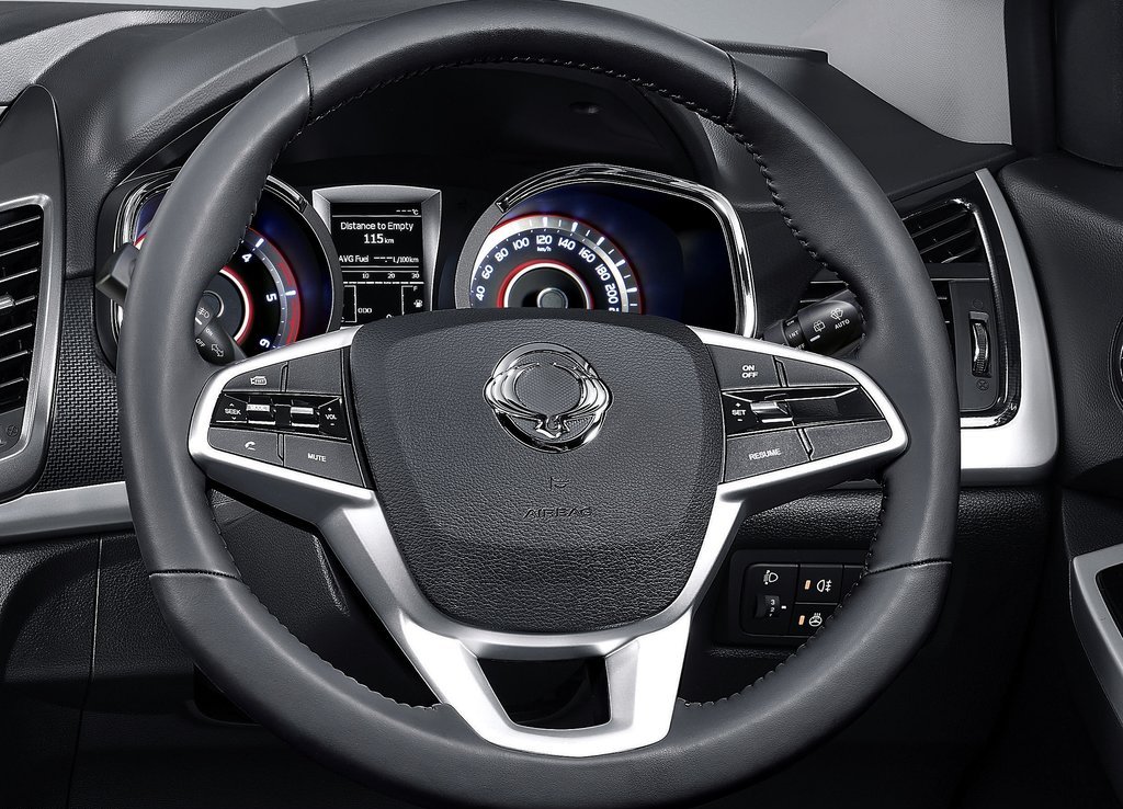 SSANGYONG KORANDO, foto 16