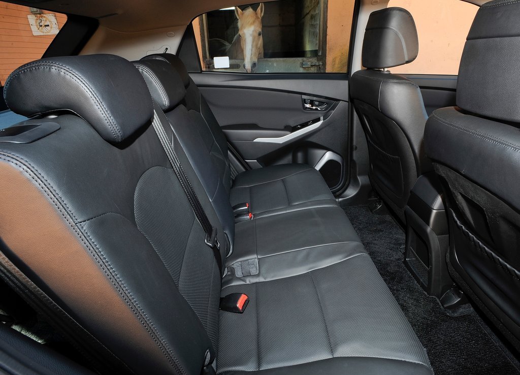 SSANGYONG KORANDO, foto 17