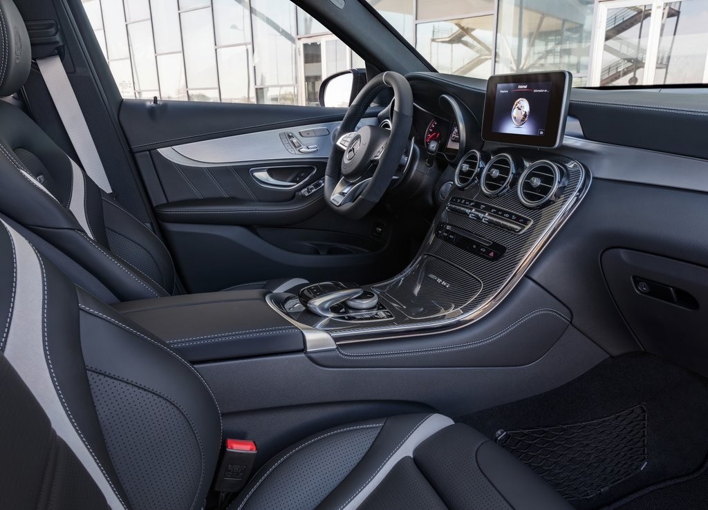 2018 - MERCEDES-AMG GLC 63 S, foto 24