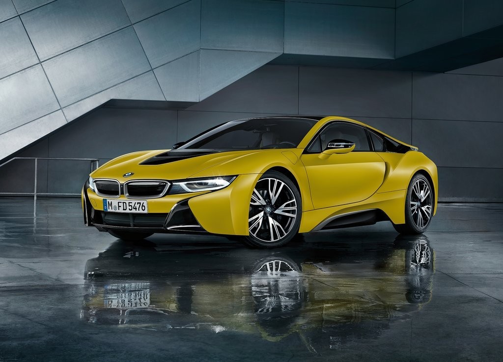 2018 - BMW i8 PROTONIC FROZEN YELLOW EDITION, foto 1