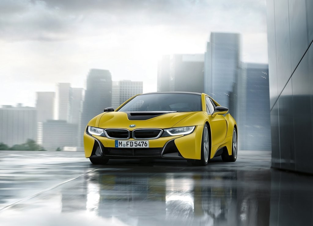 2018 - BMW i8 PROTONIC FROZEN YELLOW EDITION, foto 3