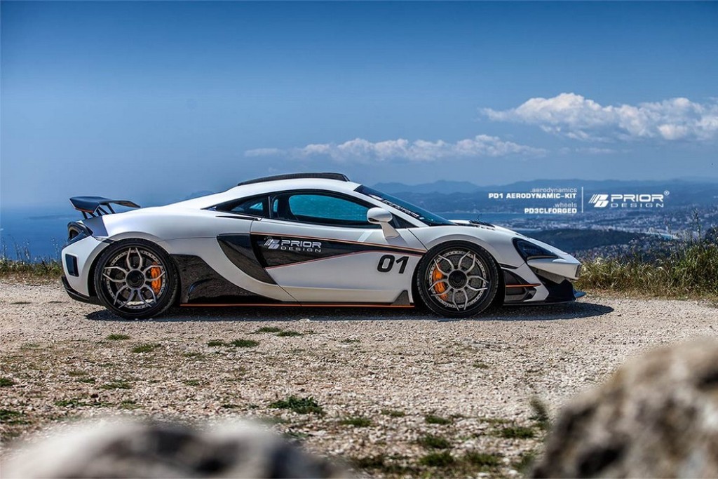 2017 - McLAREN 570S BY PRIOR DESIGN, foto 3