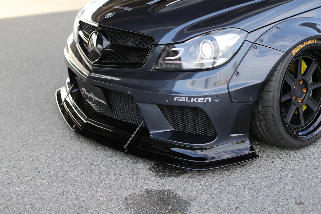 2017 - MERCEDES-AMG C 63 COUPE BY LIBERTY WALK, foto 4