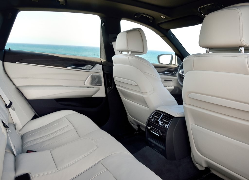 BMW 6 SERIES GRAN TURISMO, foto 88