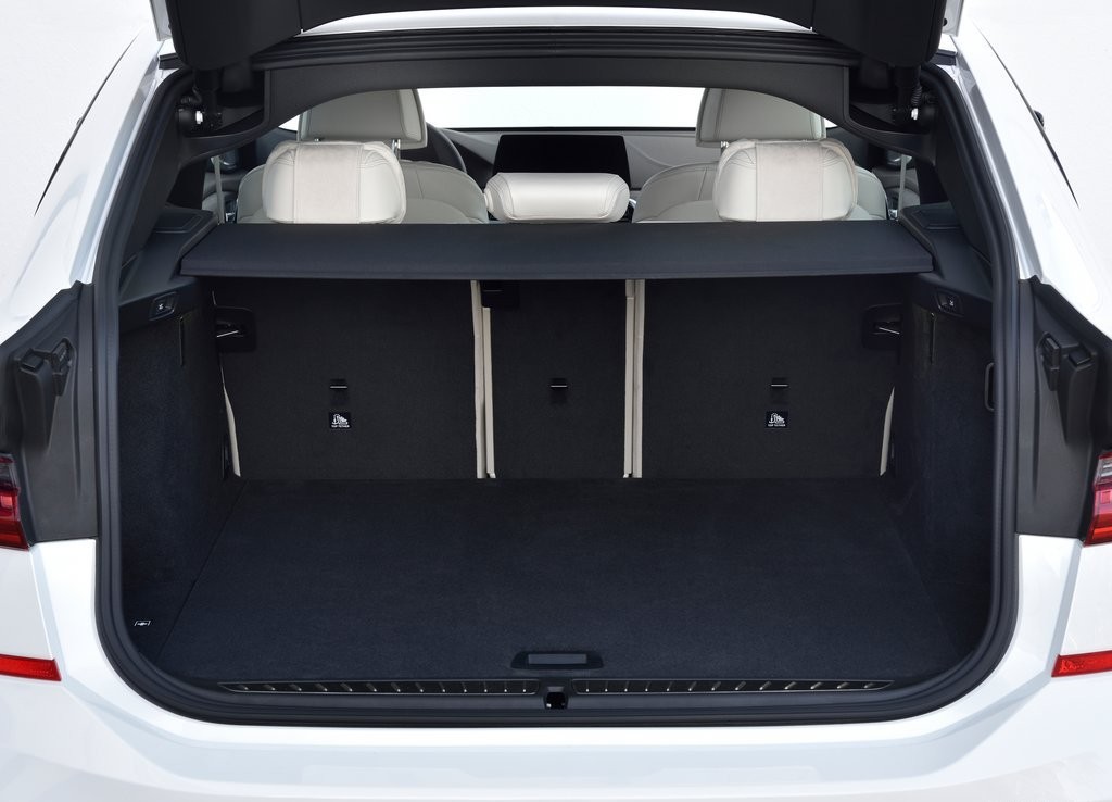 BMW 6 SERIES GRAN TURISMO, foto 101