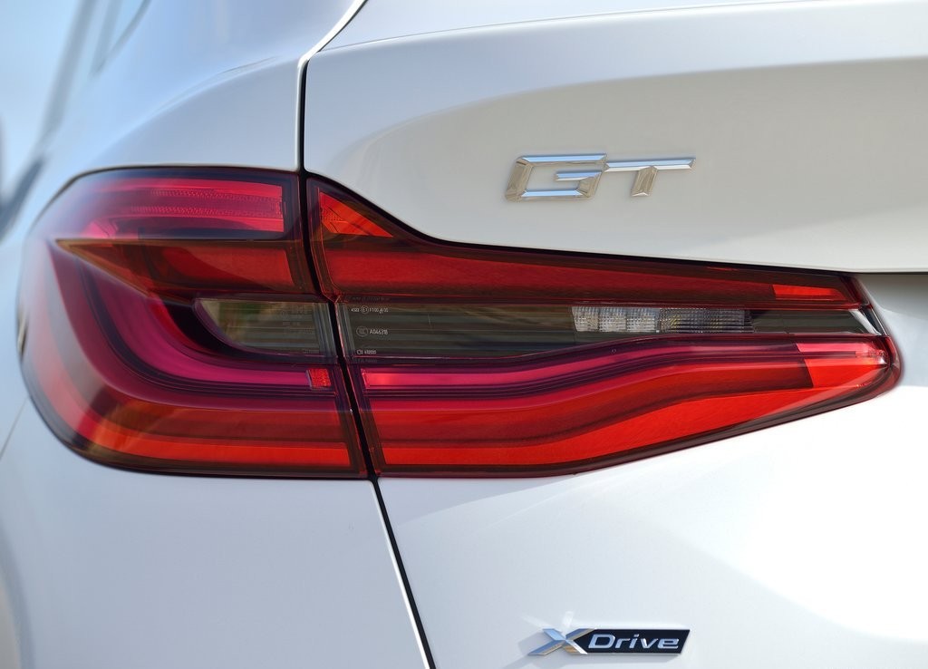 BMW 6 SERIES GRAN TURISMO, foto 106