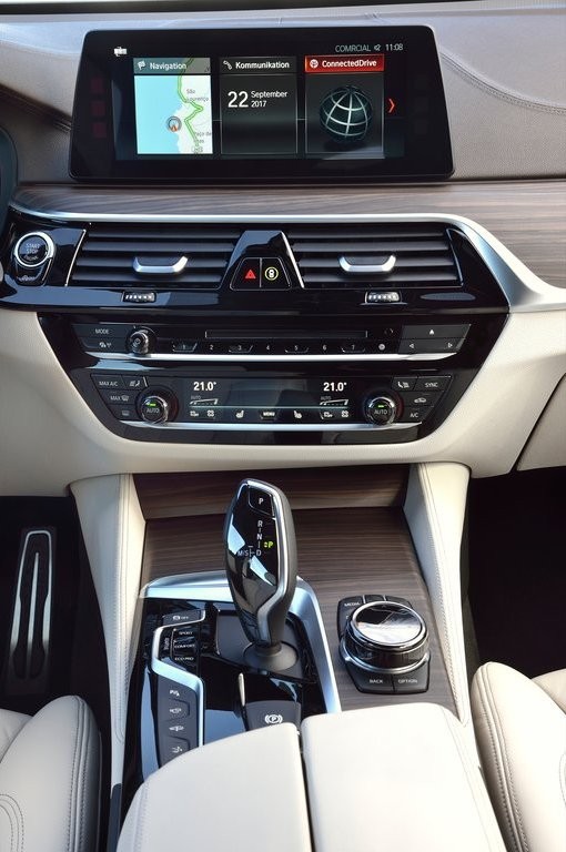 BMW 6 SERIES GRAN TURISMO, foto 120