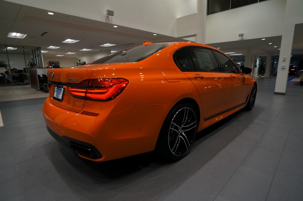 2017 - BMW 750i FIRE ORANGE INDIVIDUAL, foto 8