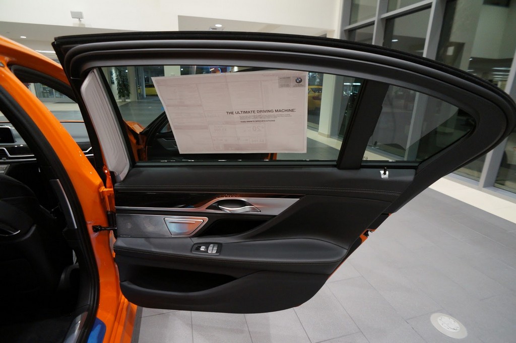 2017 - BMW 750i FIRE ORANGE INDIVIDUAL, foto 17