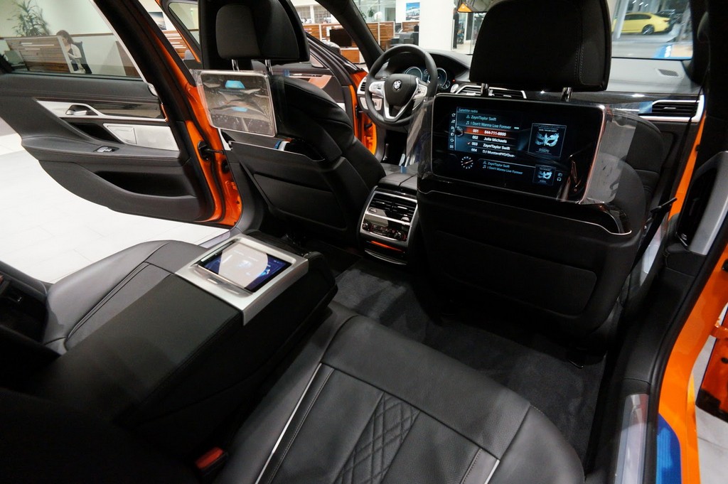2017 - BMW 750i FIRE ORANGE INDIVIDUAL, foto 18