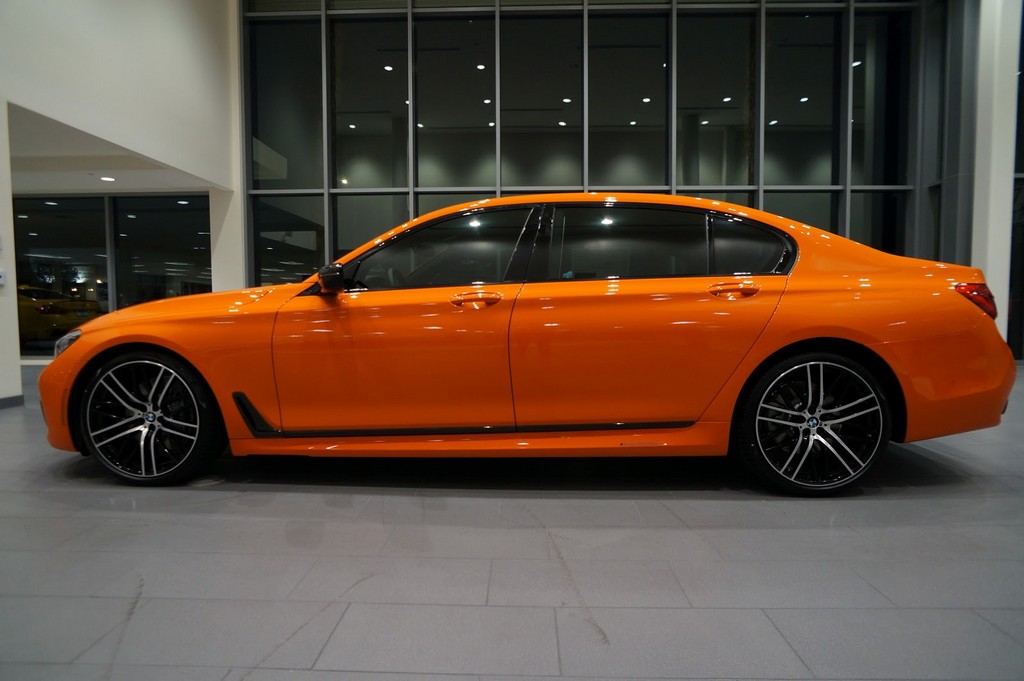 2017 - BMW 750i FIRE ORANGE INDIVIDUAL, foto 27