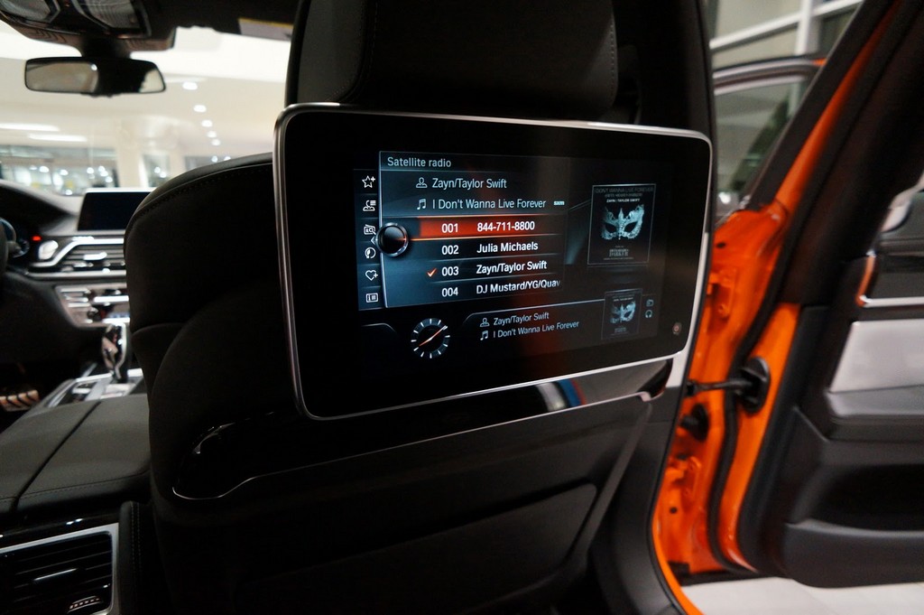 2017 - BMW 750i FIRE ORANGE INDIVIDUAL, foto 41