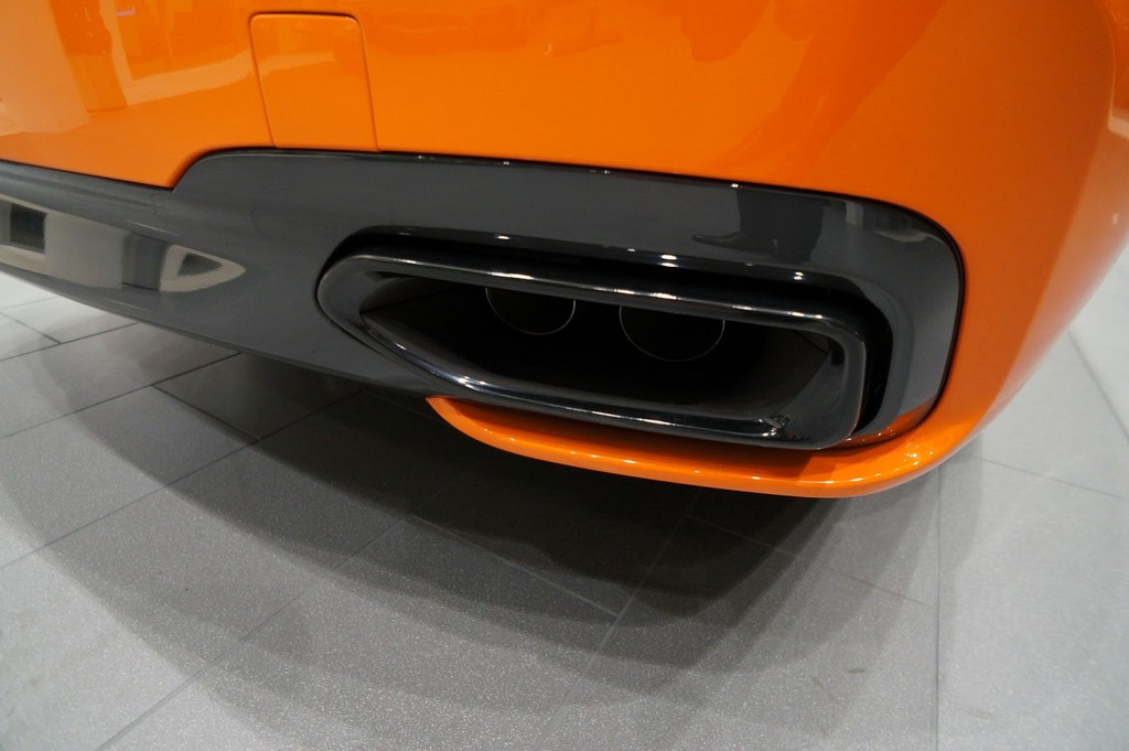 2017 - BMW 750i FIRE ORANGE INDIVIDUAL, foto 44