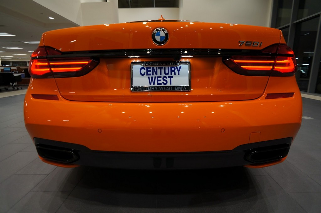 2017 - BMW 750i FIRE ORANGE INDIVIDUAL, foto 46