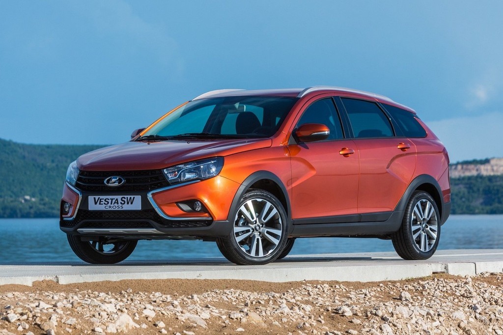 2017 - LADA VESTA SW & VESTA SW CROSS, foto 1