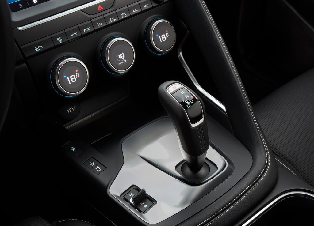JAGUAR E-PACE, foto 148