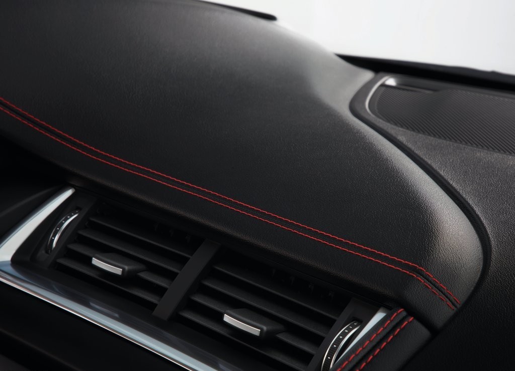 JAGUAR E-PACE, foto 156