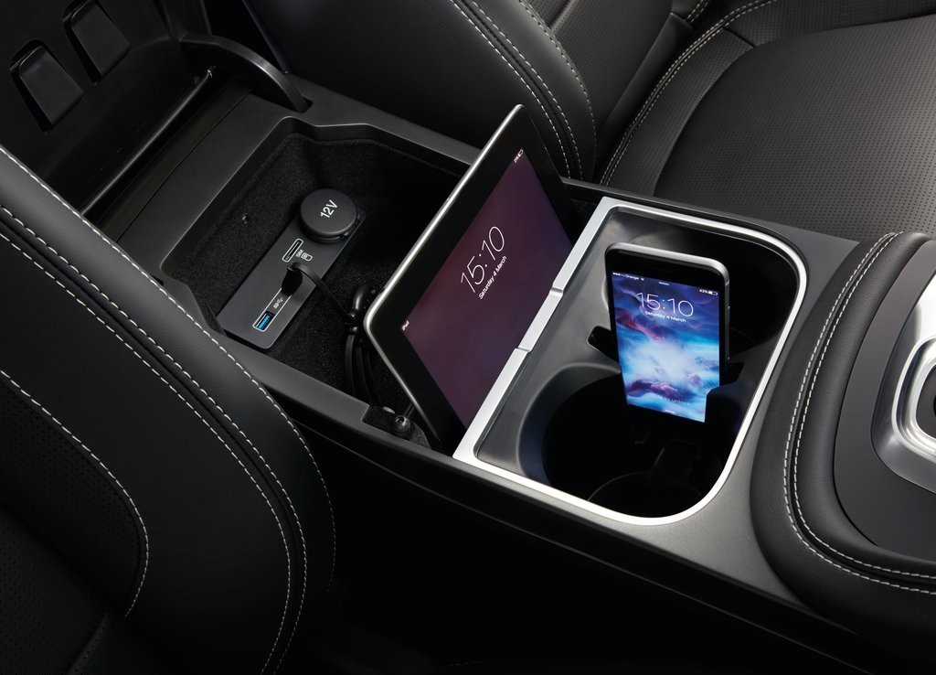 JAGUAR E-PACE, foto 159