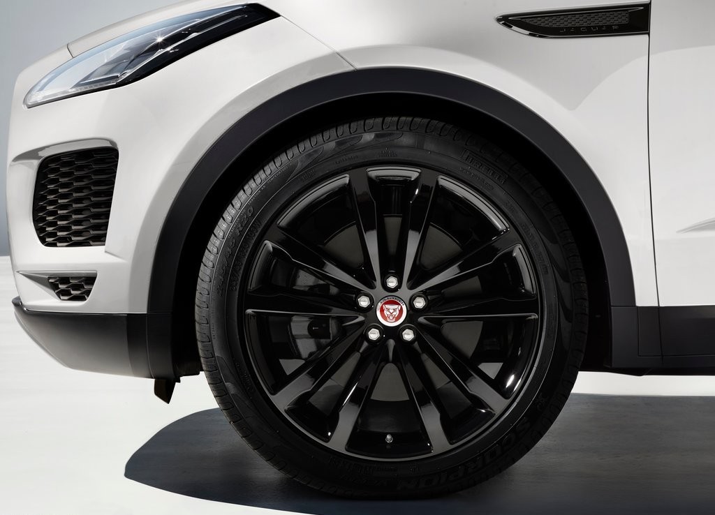 JAGUAR E-PACE, foto 174