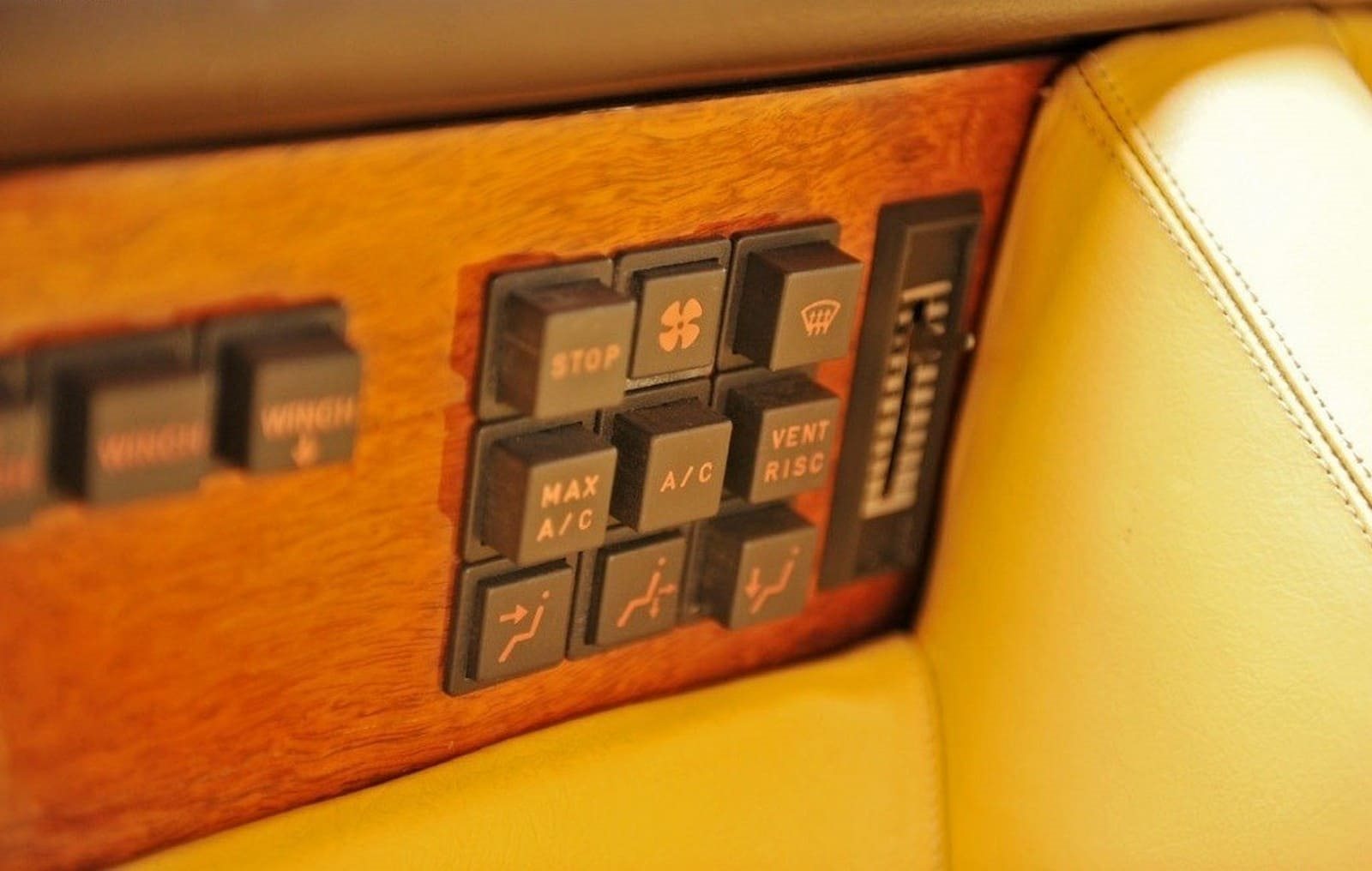 1989 - LAMBORGHINI LM002, foto 11