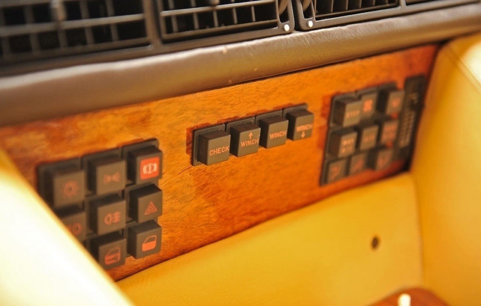1989 - LAMBORGHINI LM002, foto 16