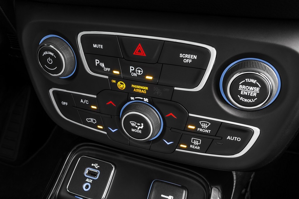 2018 - JEEP COMPASS LIMITED 2.0 FLEX, foto 19