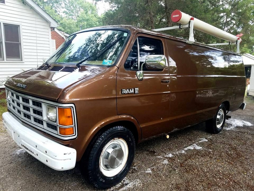 1989 - DODGE RAM VAN FBI, foto 1