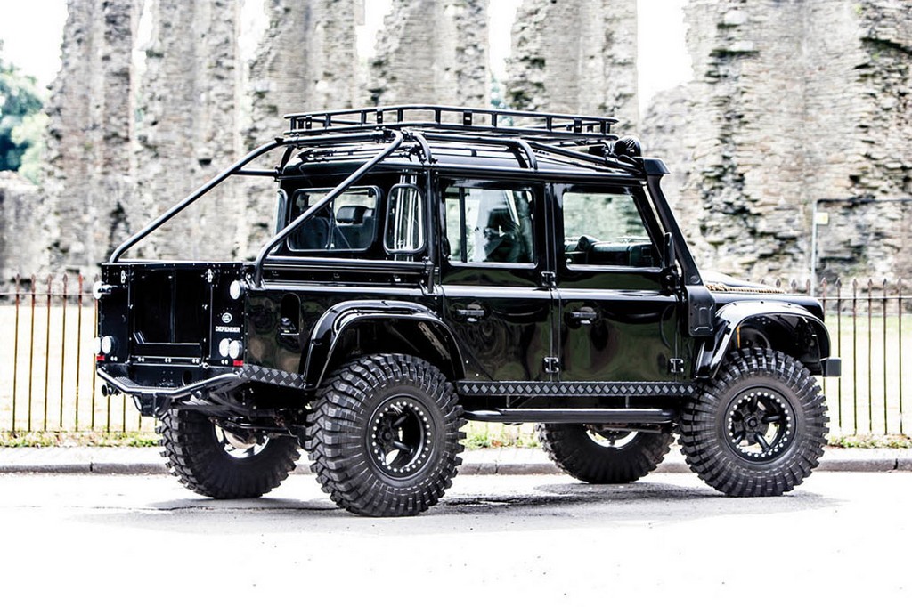 2014 - LAND ROVER DEFENDER SVX ‘SPECTRE’, foto 2