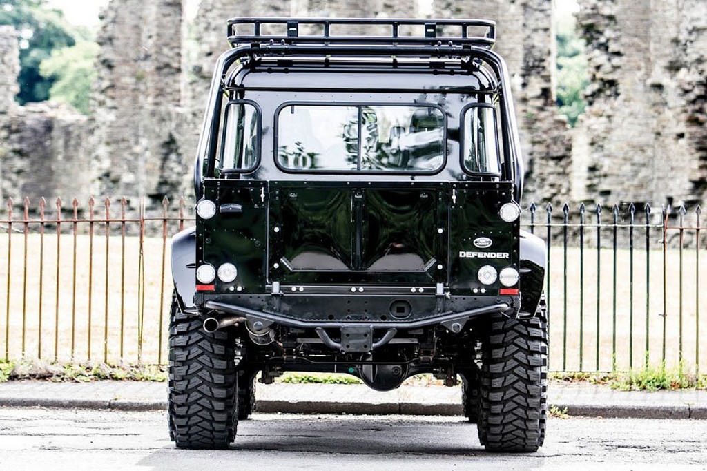 2014 - LAND ROVER DEFENDER SVX ‘SPECTRE’, foto 5