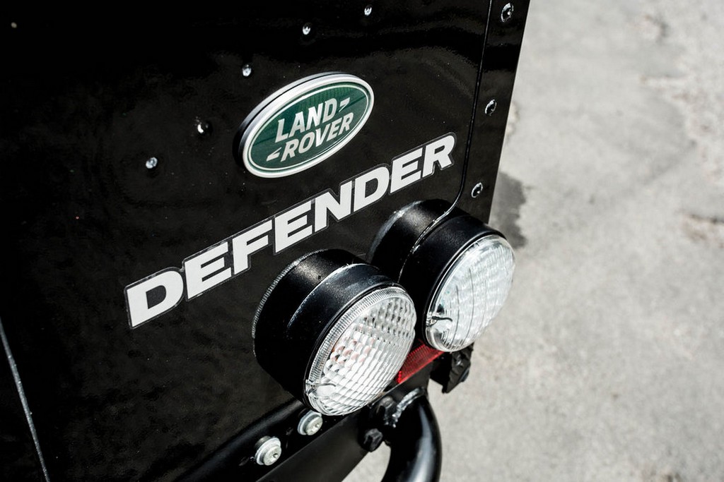 2014 - LAND ROVER DEFENDER SVX ‘SPECTRE’, foto 16